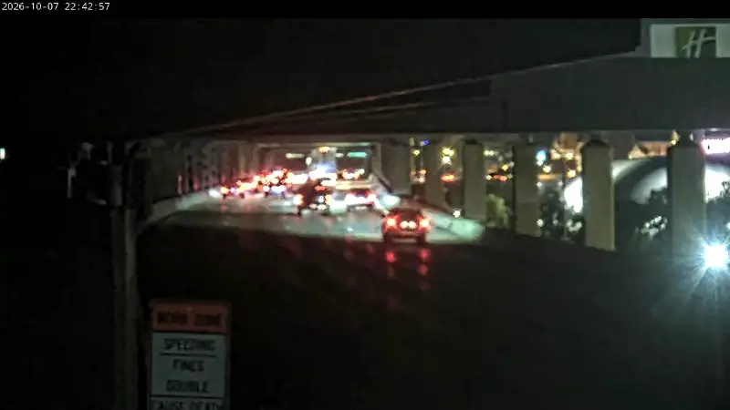 Live traffic camera: I-71/I-75 N on Brent Spence Bridge (northbound view)