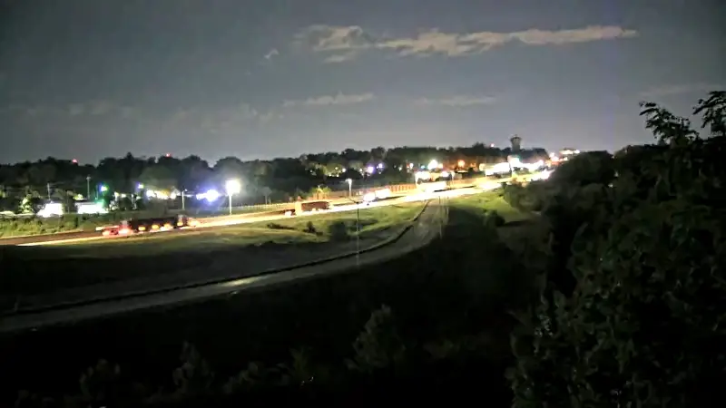 Live traffic camera: I-71/I-75 at Dixie Hwy (northbound view)