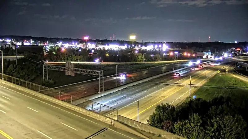 Live traffic camera: I-71/I-75 at Buttermilk Pike (northbound view)